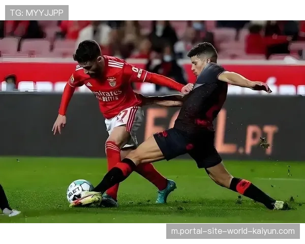 摩纳哥场均丢2球欧冠倒数第五 防线重组考验临时协防默契